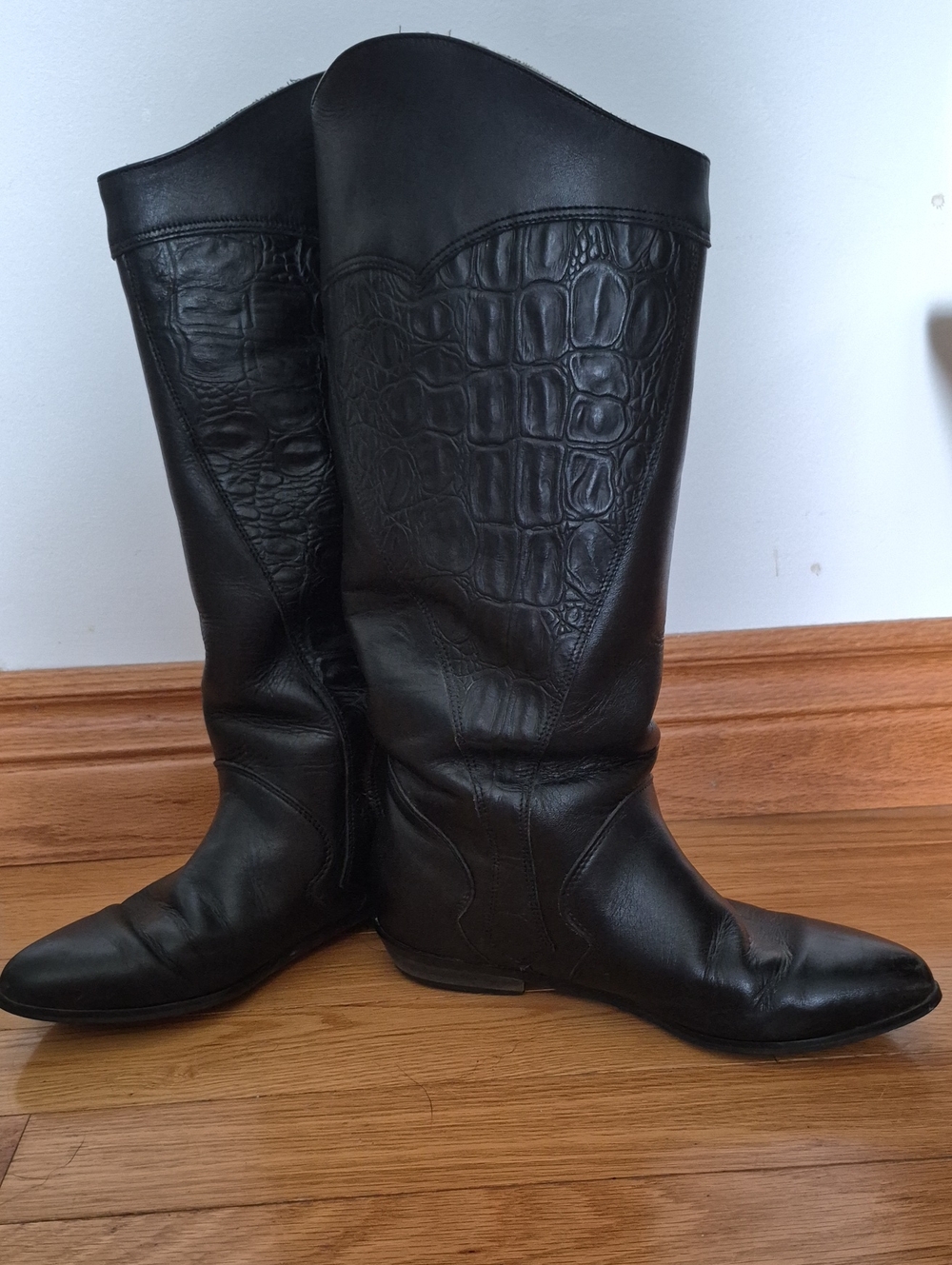 Vintage Le Chatueau Faux-croc Black Leather Asymmetrical Tall Boots -size 7